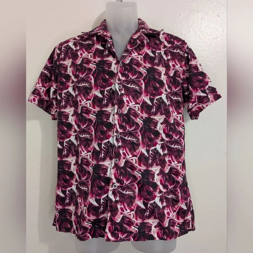 Robert Graham Dopamine Dressing Preppy Joyful Resort Floral Elevated Shirt SM
